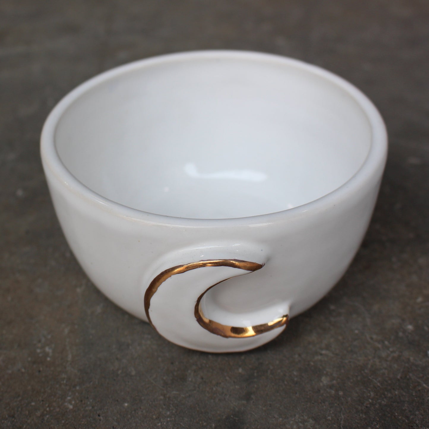 White bowl with gold cressent 300ml